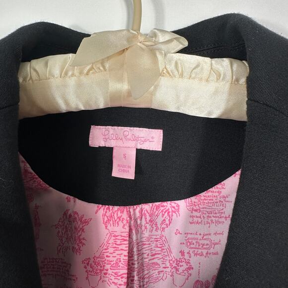 Lilly Pulitzer Black One Button Blazer Jacket Women’s Small Pink Script Lining - Picture 6 of 14